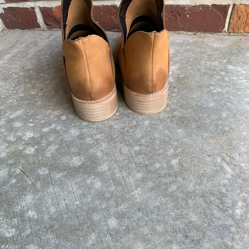 Booties - Picture 4 of 5